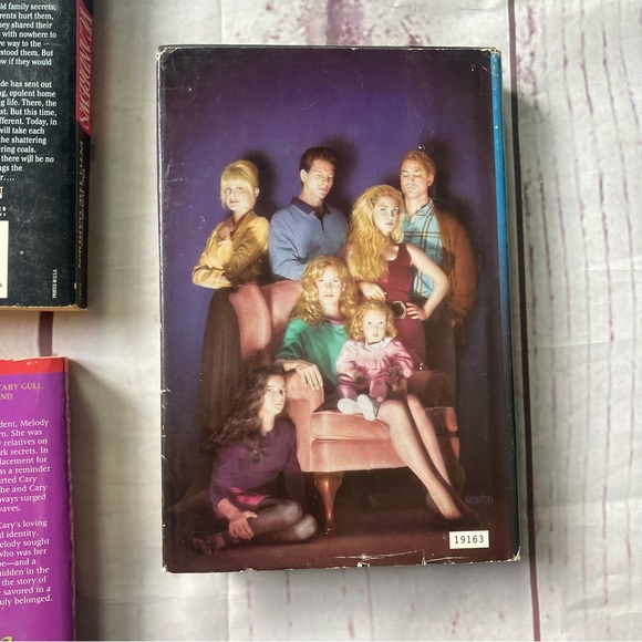 8 Random VC Andrews Paperback Book Of 6 +1 Hardback Some Keyhole Covers Books - Picture 5 of 12